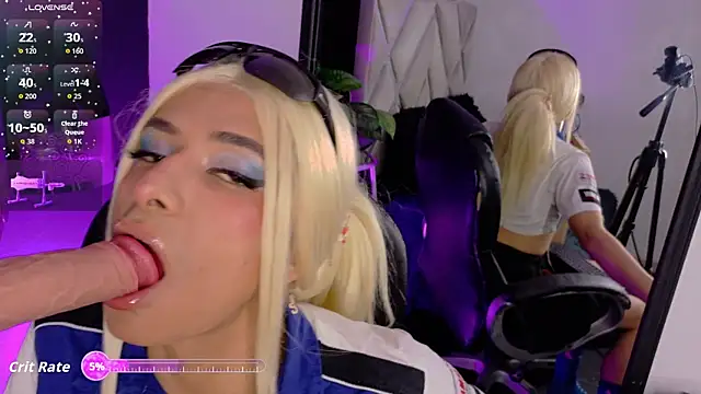 Danika Dahl online show from May 17, 6:44 am
