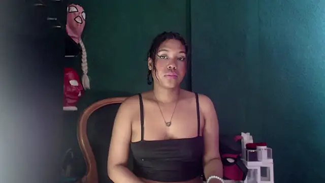 AntonelaVargas online show from May 10, 4:01 pm