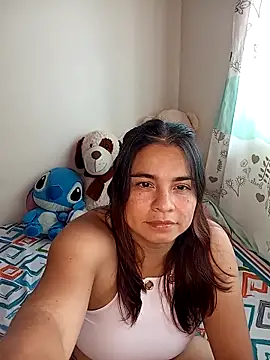 Snapshot of BettyBoo_w chatting on April 5, 1:30 pm BettyBoo w online show from April 5, 1:30 pm