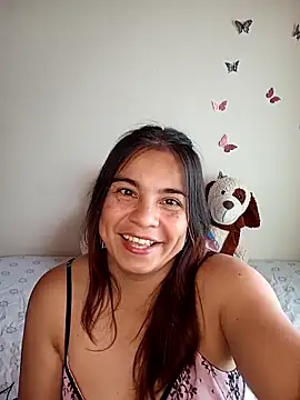 Snapshot of BettyBoo_w chatting on April 23, 1:13 pm BettyBoo w online show from April 23, 1:13 pm