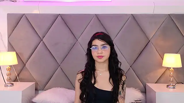 OliviaDiaz online show from March 27, 8:52 pm