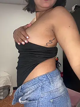 Snapshot of kaet_ chatting on April 2, 3:26 am kaet online show from April 2, 3:26 am