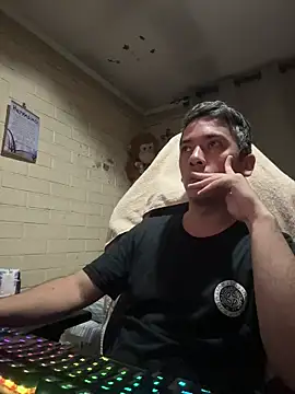 Snapshot of Cr1sXPorn chatting on March 30, 12:33 am Cr1sXPorn online show from March 30, 12:33 am