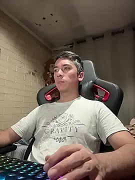 Snapshot of Cr1sXPorn chatting on April 2, 1:47 am Cr1sXPorn online show from April 2, 1:47 am