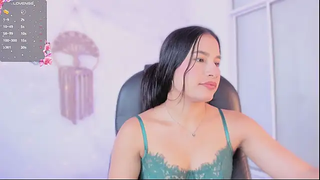 Snapshot of _Riley_Reid_ chatting on April 1, 7:33 pm Riley Reid online show from April 1, 7:33 pm