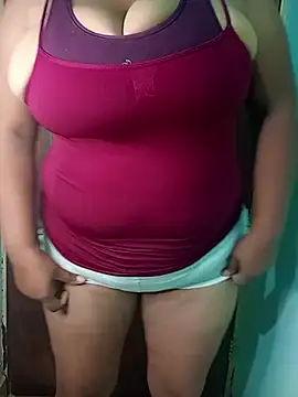 latina bigtitss online show from May 1, 5:12 am