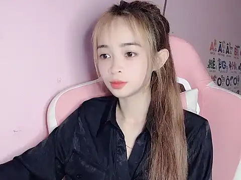 Snapshot of Odile068 chatting on March 29, 3:45 pm Odile068 online show from March 29, 3:45 pm