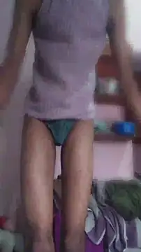 nilakshiperera0 online show from May 5, 12:13 pm