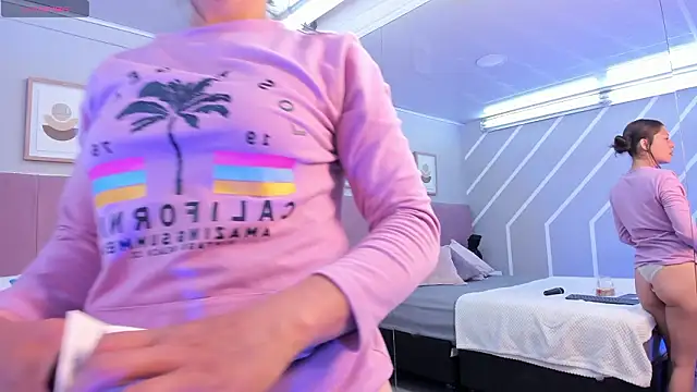 Snapshot of NatyBliss_gh chatting on March 15, 5:02 am NatyBliss gh online show from March 15, 5:02 am