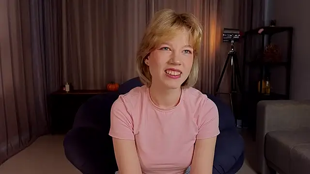 CythiaOttum online show from March 14, 4:51 am