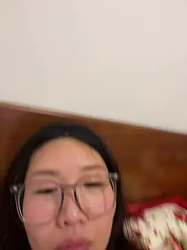 Snapshot of guo202601 chatting on April 3, 11:47 pm guo202601 online show from April 3, 11:47 pm