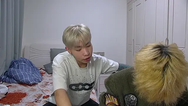 Chili-001 online show from March 25, 10:21 am