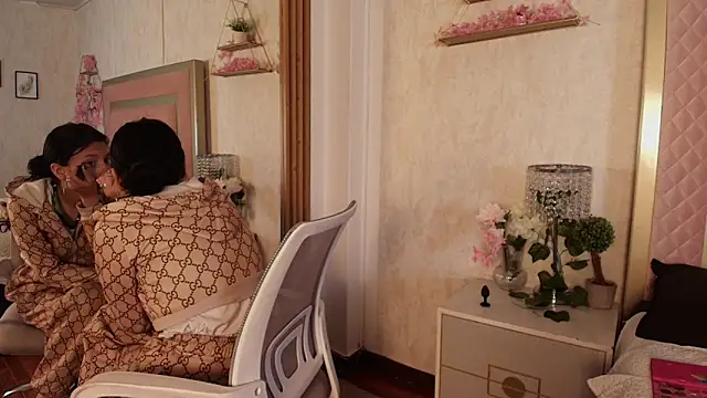 Madii  online show from March 30, 12:17 pm