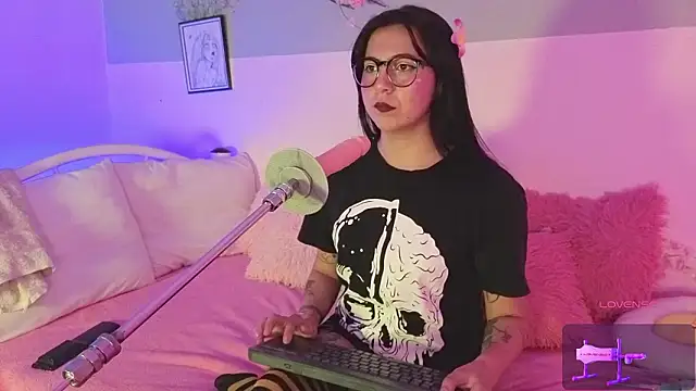 Snapshot of abbycandhy chatting on March 22, 8:23 pm abbycandhy online show from March 22, 8:23 pm