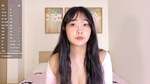 pinkyblooom online show from May 1, 8:08 am