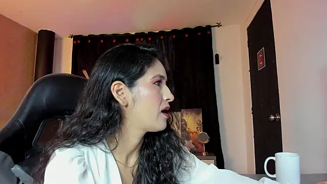 Vicky Angeel online show from May 7, 1:27 pm