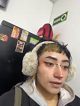 baby akuma online show from May 9, 2:39 am