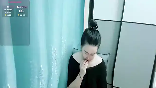 PINGGUO-33 online show from March 11, 6:52 am