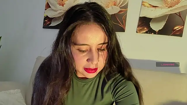 Snapshot of Viioletcollins chatting on April 2, 2:53 am Viioletcollins online show from April 2, 2:53 am