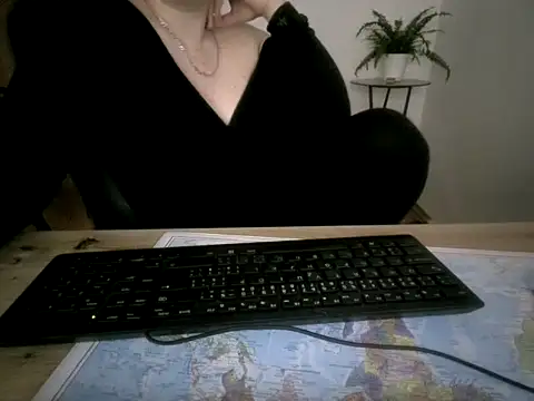 cumwithme0606 online show from March 13, 9:49 am