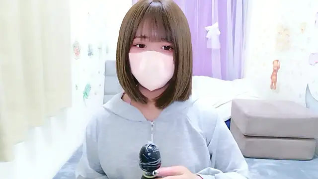 Snapshot of TSU-YU chatting on May 15, 10:55 am TSU-YU online show from May 15, 10:55 am