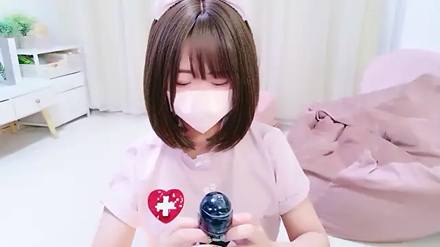 Snapshot of TSU-YU chatting on May 22, 9:37 am TSU-YU online show from May 22, 9:37 am