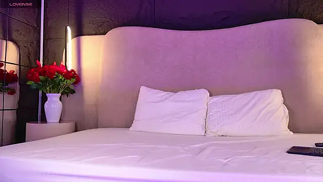 KariinnaG online show from March 21, 8:34 pm