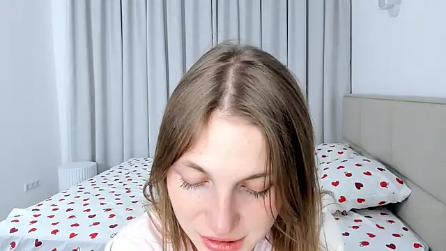 Snapshot of ErinnPieloch chatting on March 17, 7:28 pm ErinnPieloch online show from March 17, 7:28 pm