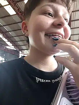 Snapshot of yuya_style chatting on April 1, 8:06 pm yuya style online show from April 1, 8:06 pm