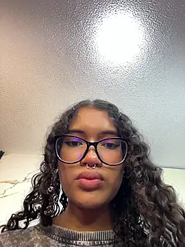 Snapshot of Bunny_fire chatting on March 18, 7:06 pm Bunny fire online show from March 18, 7:06 pm