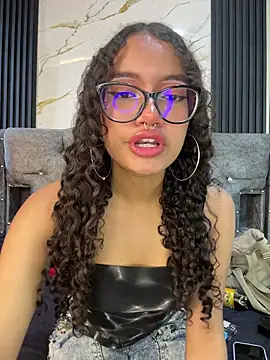 Snapshot of Bunny_fire chatting on March 23, 7:07 pm Bunny fire online show from March 23, 7:07 pm