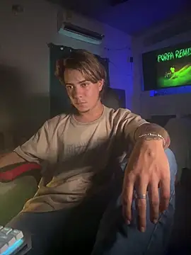 AngelLatinBoy online show from March 9, 9:30 pm