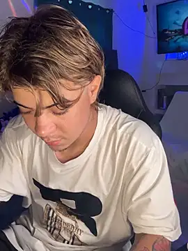 AngelLatinBoy online show from March 20, 7:52 pm