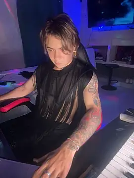 AngelLatinBoy online show from March 21, 11:08 pm