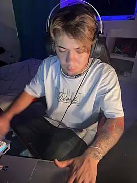 AngelLatinBoy online show from March 23, 10:03 pm