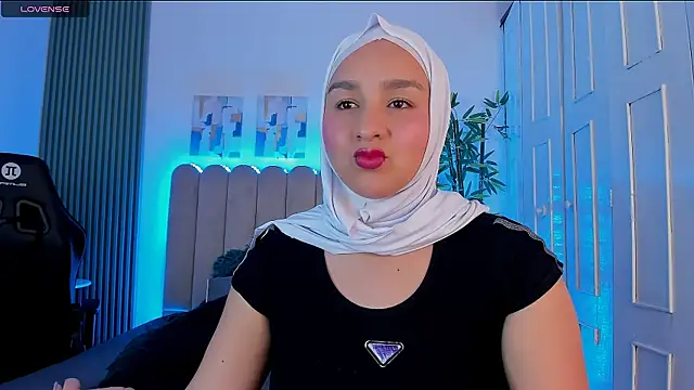 Snapshot of alely_ale chatting on March 28, 7:02 pm alely ale online show from March 28, 7:02 pm