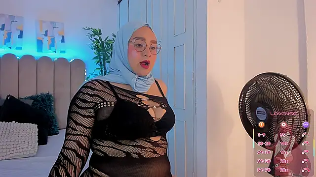 Snapshot of alely_ale chatting on March 31, 5:02 pm alely ale online show from March 31, 5:02 pm