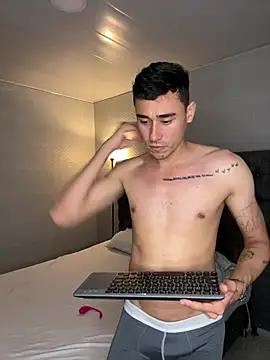 Snapshot of Adam_Grey chatting on March 15, 4:51 am Adam Grey online show from March 15, 4:51 am