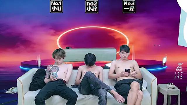 XHR001 online show from March 26, 1:38 pm