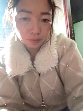 Yellow-pink online show from April 1, 11:11 am