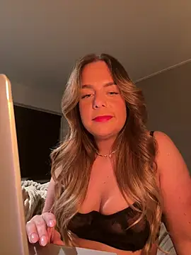 Snapshot of melanieeB chatting on March 10, 8:47 pm melanieeB online show from March 10, 8:47 pm