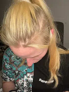 Snapshot of HotPurpleHaze chatting on March 26, 10:48 pm HotPurpleHaze online show from March 26, 10:48 pm