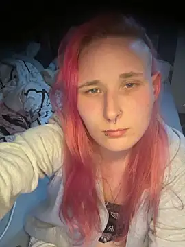 Snapshot of HotPurpleHaze chatting on April 4, 12:53 am HotPurpleHaze online show from April 4, 12:53 am