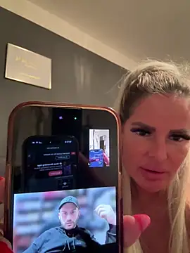 Snapshot of anna_kournikova chatting on March 12, 6:14 pm anna kournikova online show from March 12, 6:14 pm