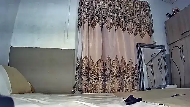 Snapshot of DirtyMelo chatting on April 1, 4:26 pm DirtyMelo online show from April 1, 4:26 pm