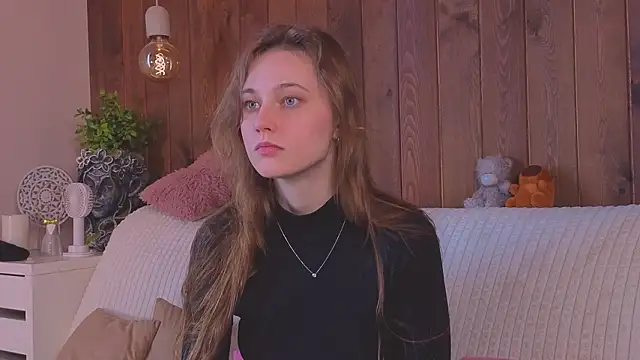 RubieHeiser online show from March 29, 10:15 am