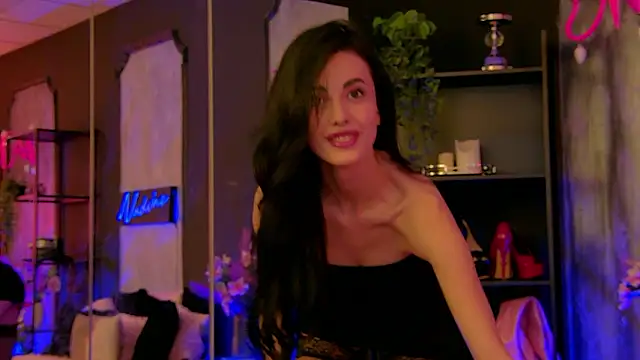 NadineRay online show from March 13, 6:20 am