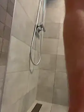 Snapshot of dirtyBent chatting on March 29, 5:13 pm dirtyBent online show from March 29, 5:13 pm