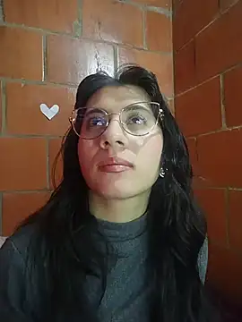 Amanda x1 online show from May 13, 7:33 pm