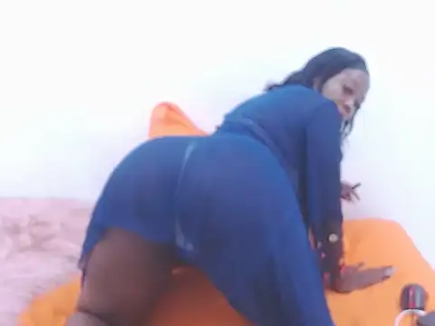 mightylovelyass online show from March 13, 6:09 am